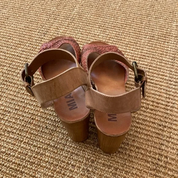 MIA Anthropologie wooden leather platform sandals heels - Picture 4 of 6